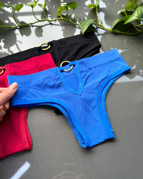 Free-Cut Women's Panty with Chic Ring