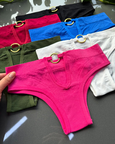 Free-Cut Women's Panty with Chic Ring