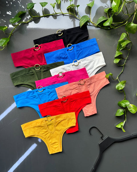 Free-Cut Women's Panty with Chic Ring