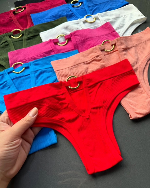 Free-Cut Women's Panty with Chic Ring