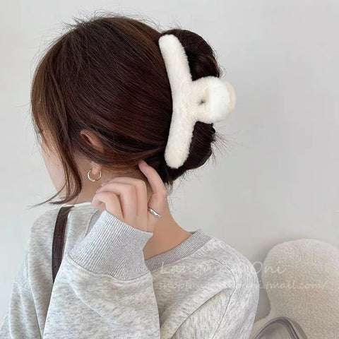 Fur Hair Claw Clips Strong Grip Stylish Winter Hair Accessory
