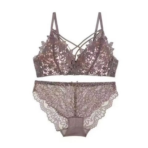 Embroidered Lace Push-Up Bra With Underwire and Adjustable Straps