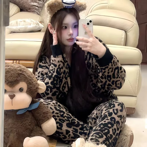 Korean 2 Pcs Bold Leopard Print  Long Sleeves Long Pants and Pyjama Set